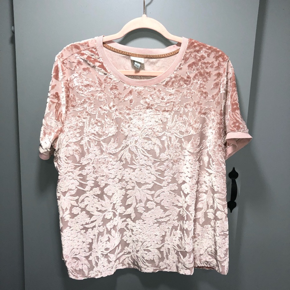 Women’s a new day tee size large